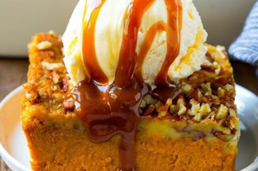 pumpkin-dump-cake-e1608123896101