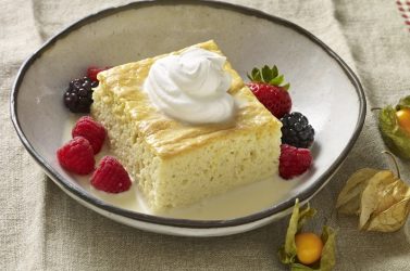 11_TresLechesCake_228_Cropped