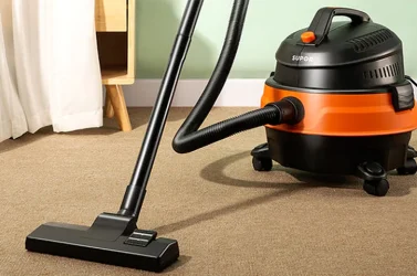 bucket-vacuum-cleaner-1