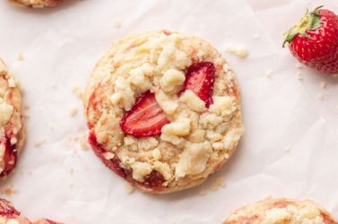 How-to-make-strawberry-cheesecake-cookies-delicious-and-easy-min